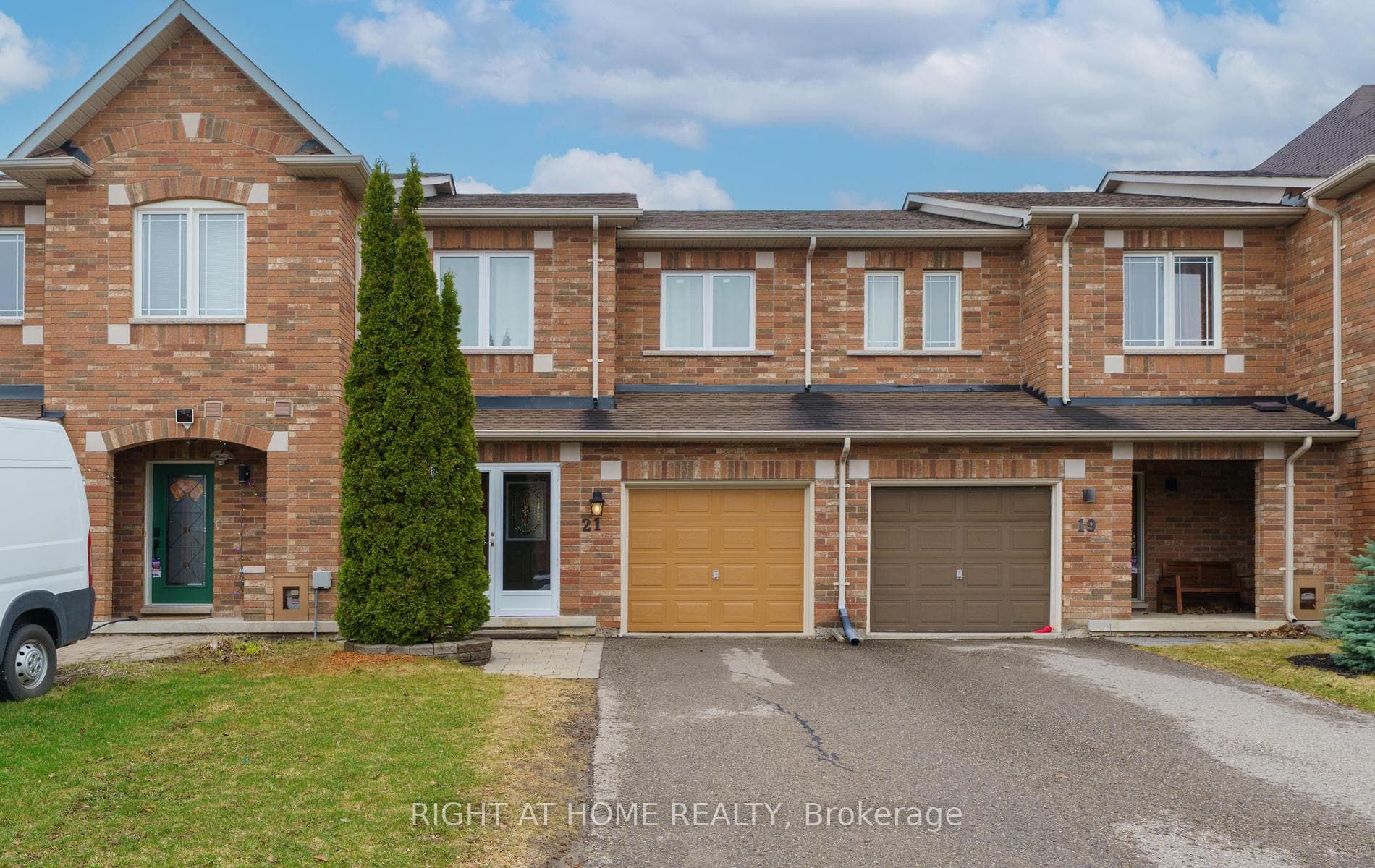 21 Marshview Avenue photo 1