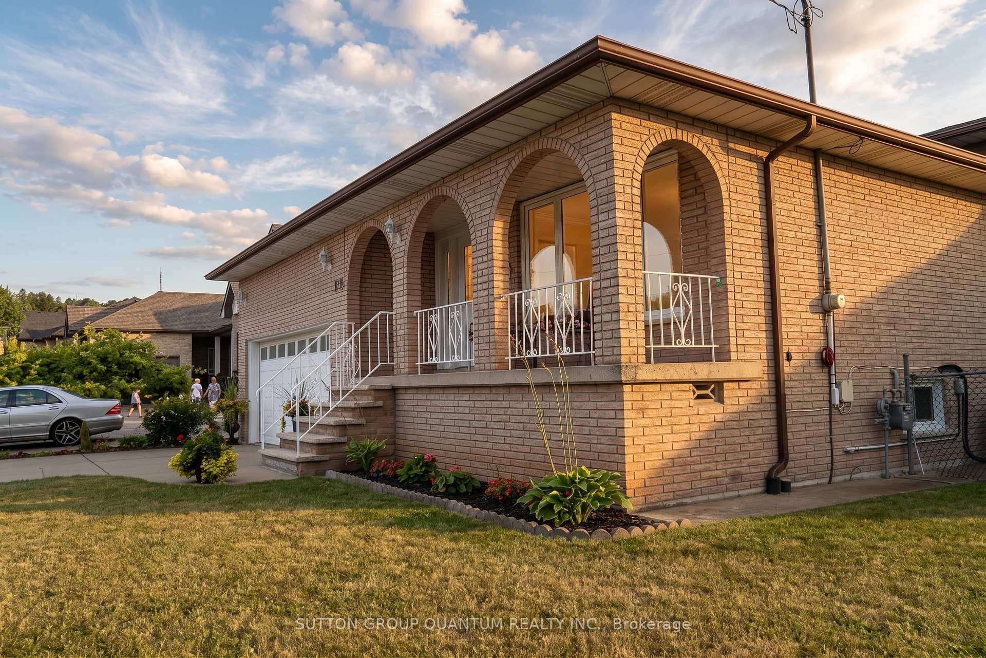 129 Margaret Avenue photo 5