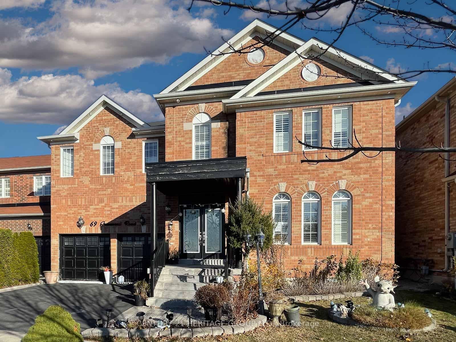 69 Greenwood Road photo 1