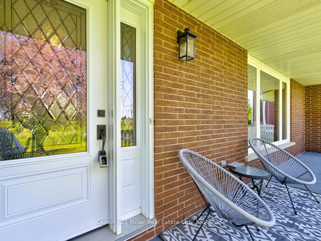 3276 Tallman Drive photo 2