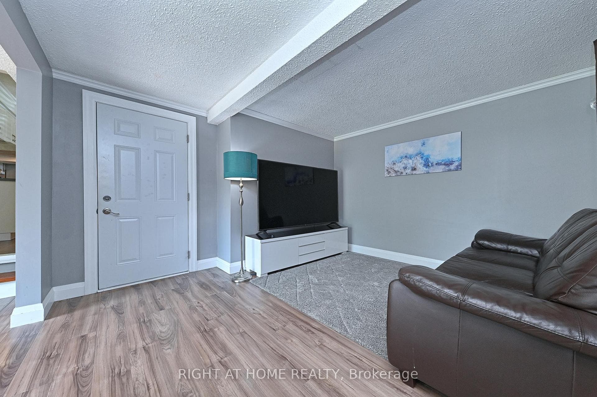 446 Geneva Street photo 37