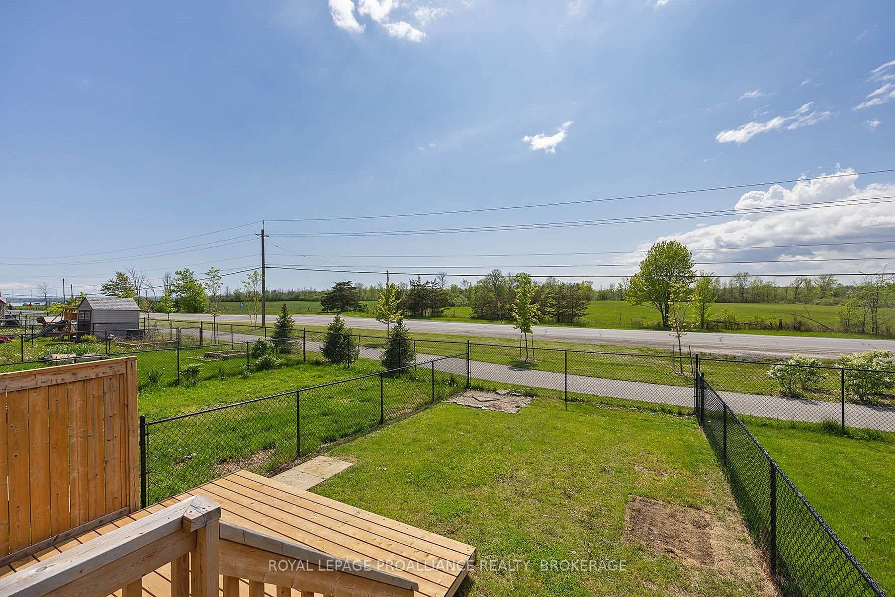 184 Dr Richard James Crescent photo 5