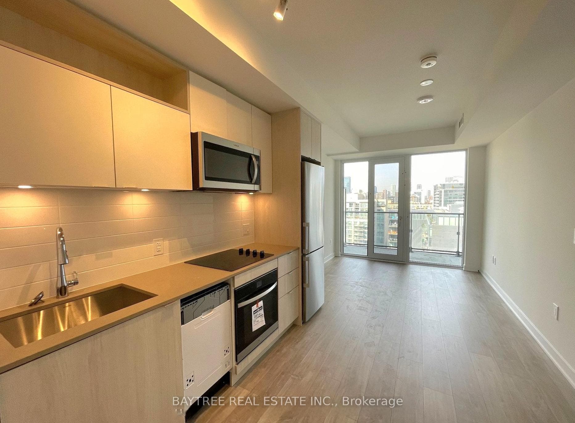 135 Lower Sherbourne Street Unit 1666 W photo 1