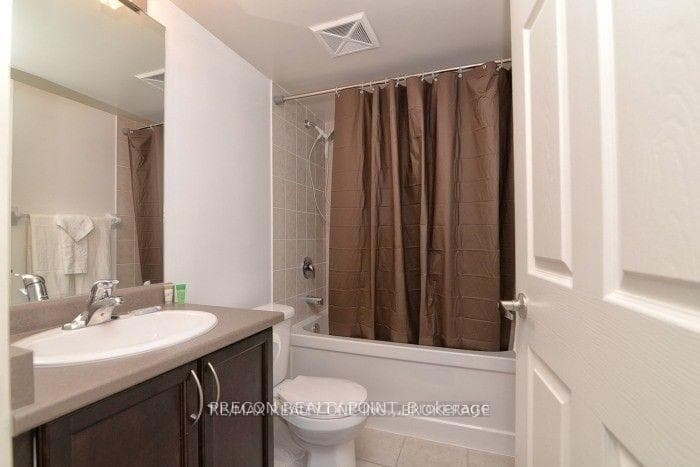 25 Lower Simcoe Street Unit Ph08 photo 7