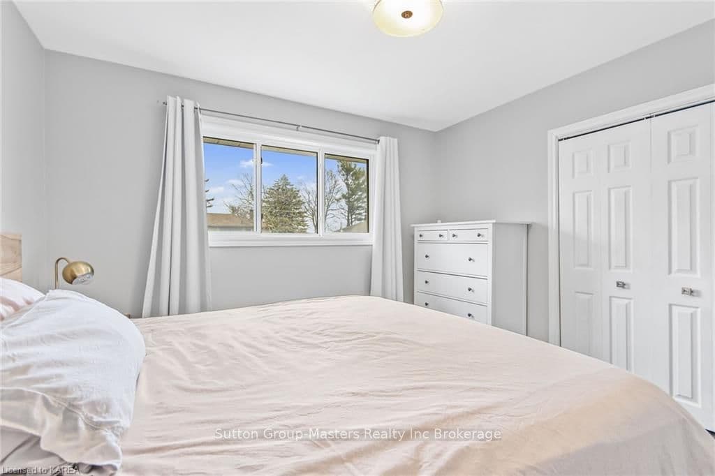 463 ABDO Crescent photo 14