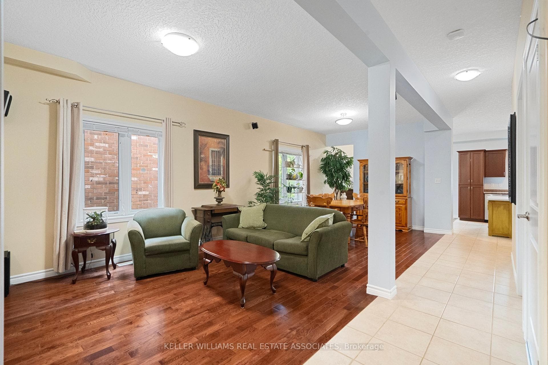 95 Yates Avenue photo 6