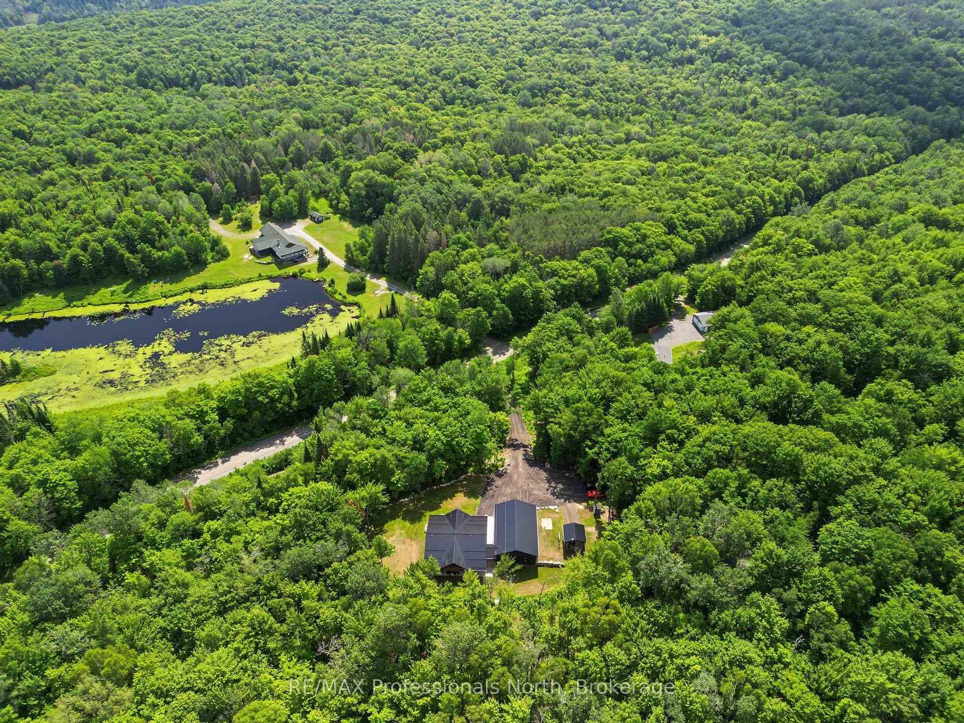 1541 Bobcaygeon Road photo 39