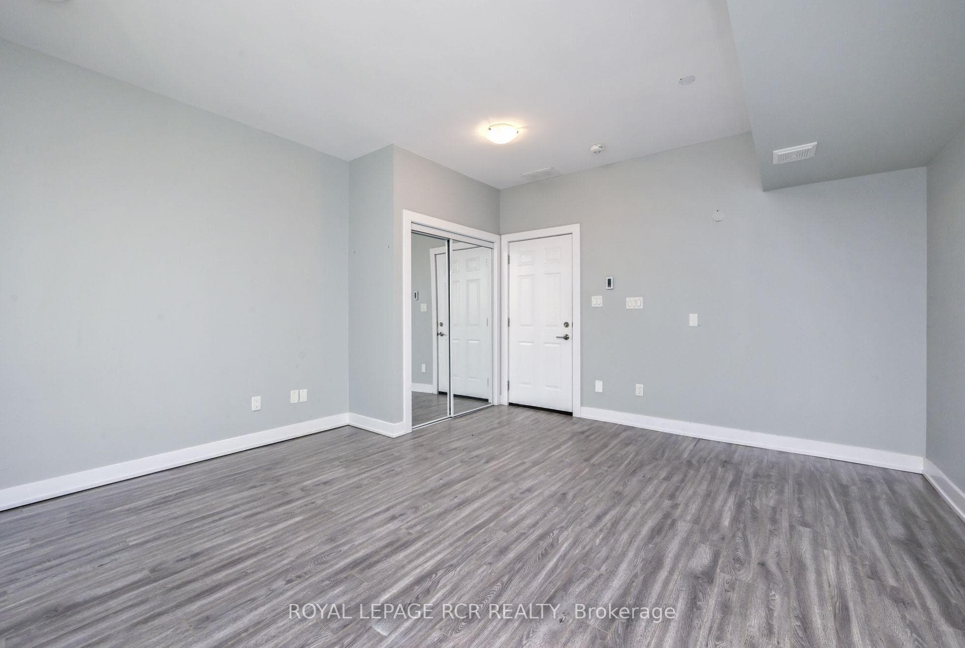 540 Essa Road Unit 50 photo 27