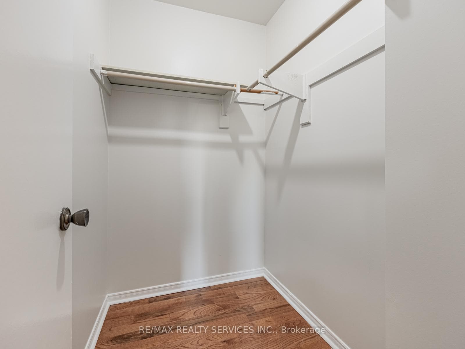 9 Garview Court photo 22