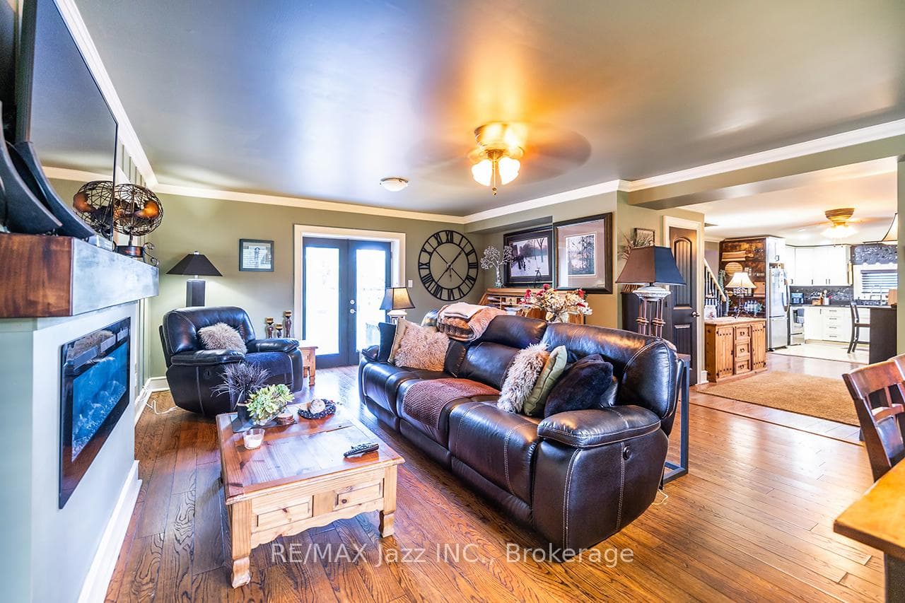 641 Enright Road photo 13