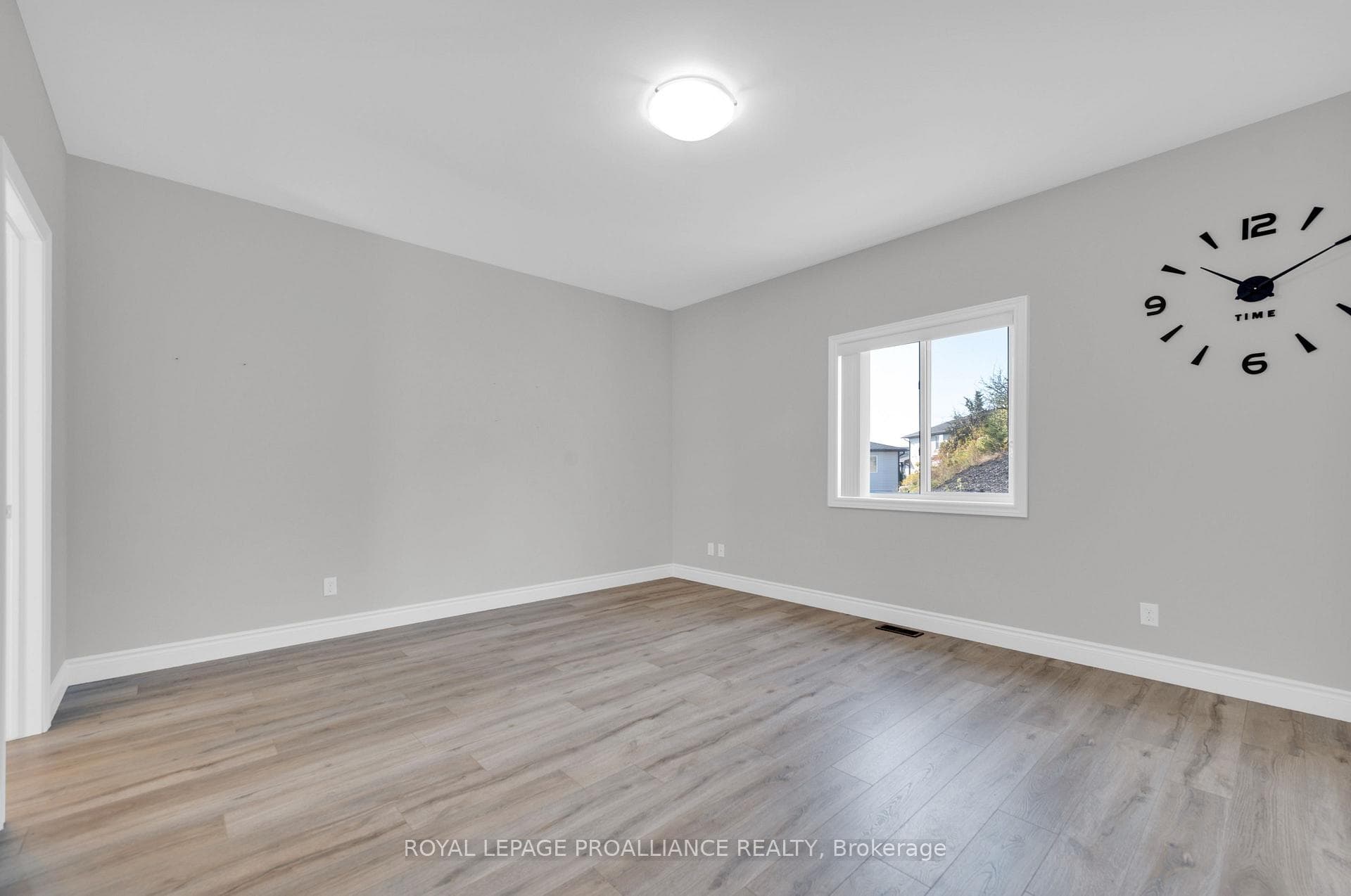 16 LEHTINEN Crescent photo 12