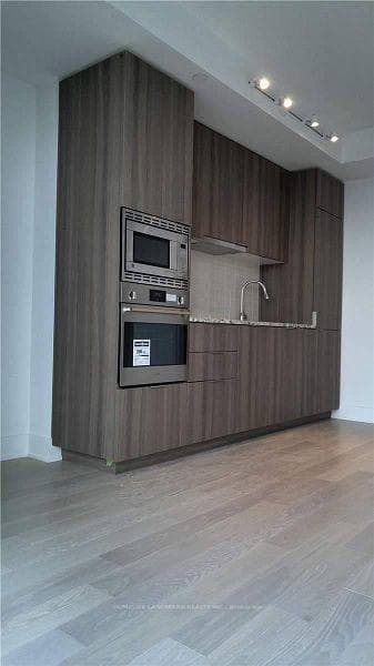 955 Bay Street Unit 3704 photo 2