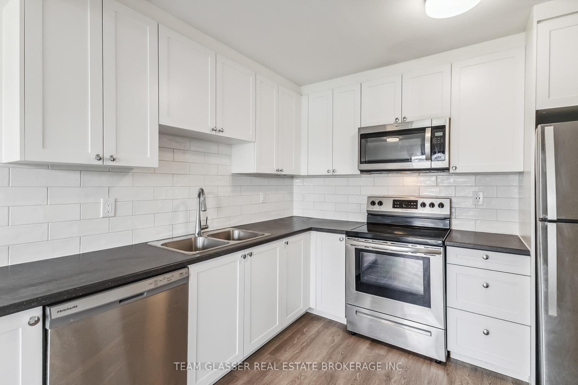 1570 Adelaide Street Unit 221 photo 12