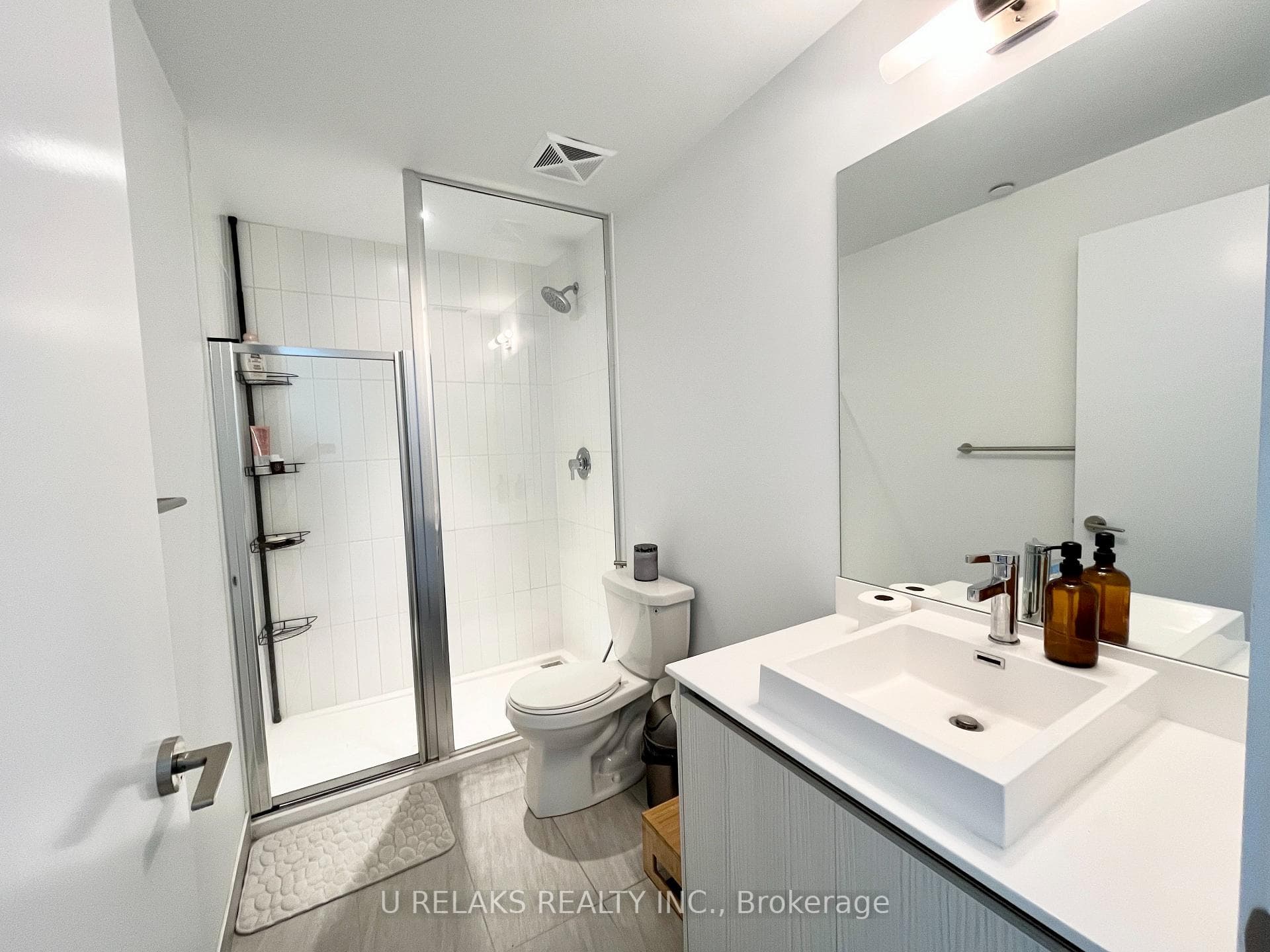 251 MANITOBA Street Unit 1115 photo 17