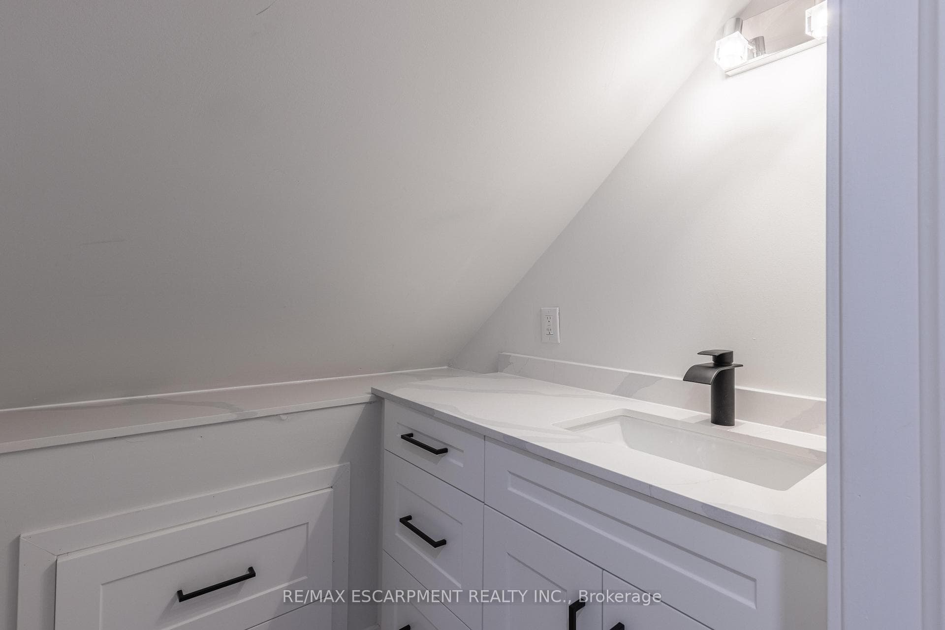 163 Glennie Avenue photo 28