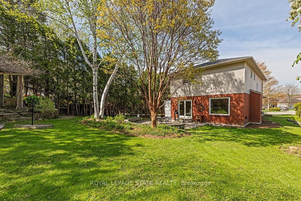 16 Linington Trail photo 32