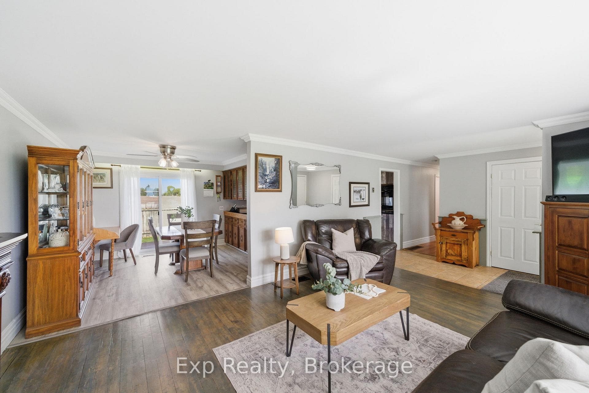 703 Stewart Road photo 8