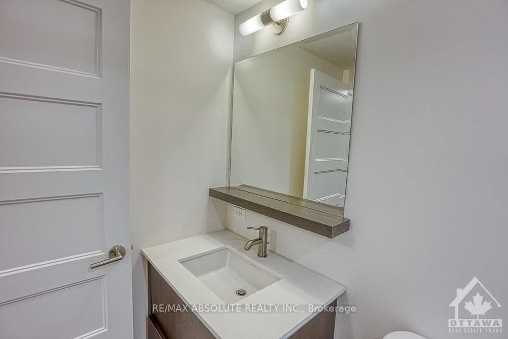 411 MACKAY Street Unit 209 photo 6