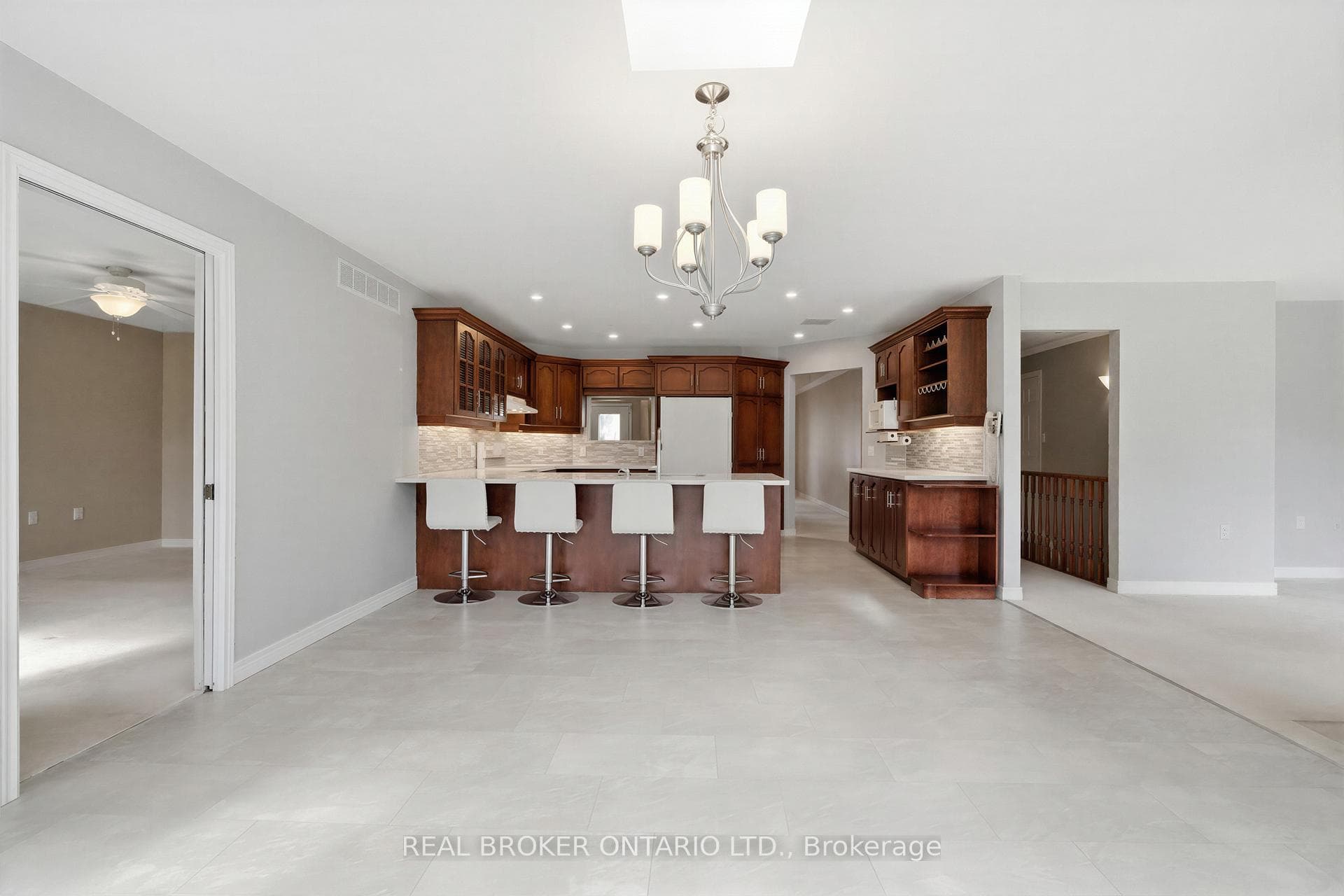 17 Parkside Drive photo 20