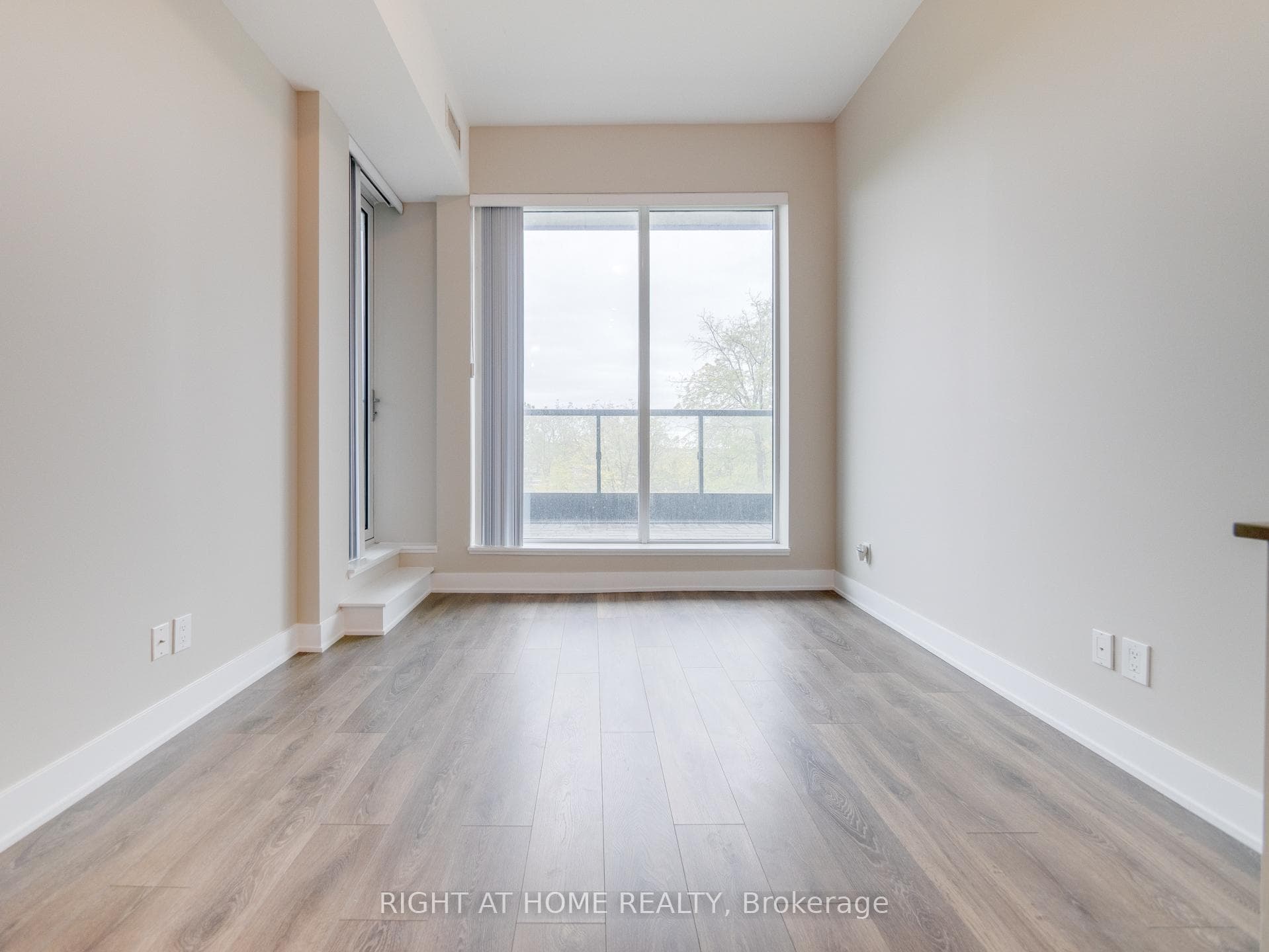 2489 Taunton Road Unit 223 photo 12