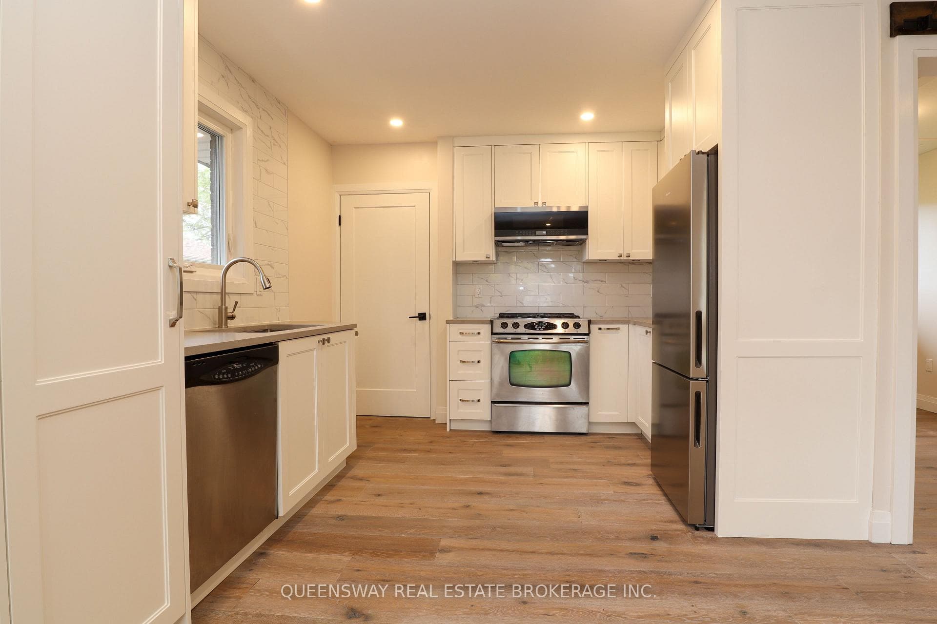 67 Kingslea Drive Unit Main photo 8