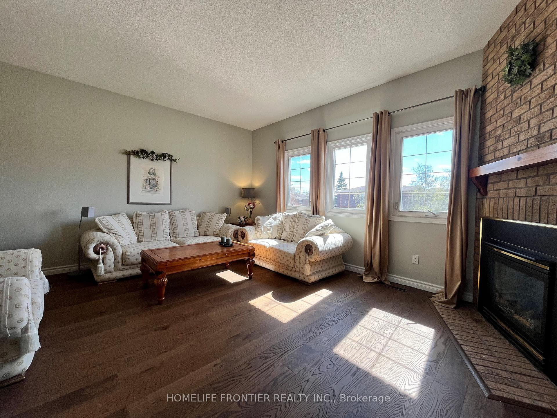 36 Tamara Drive photo 20