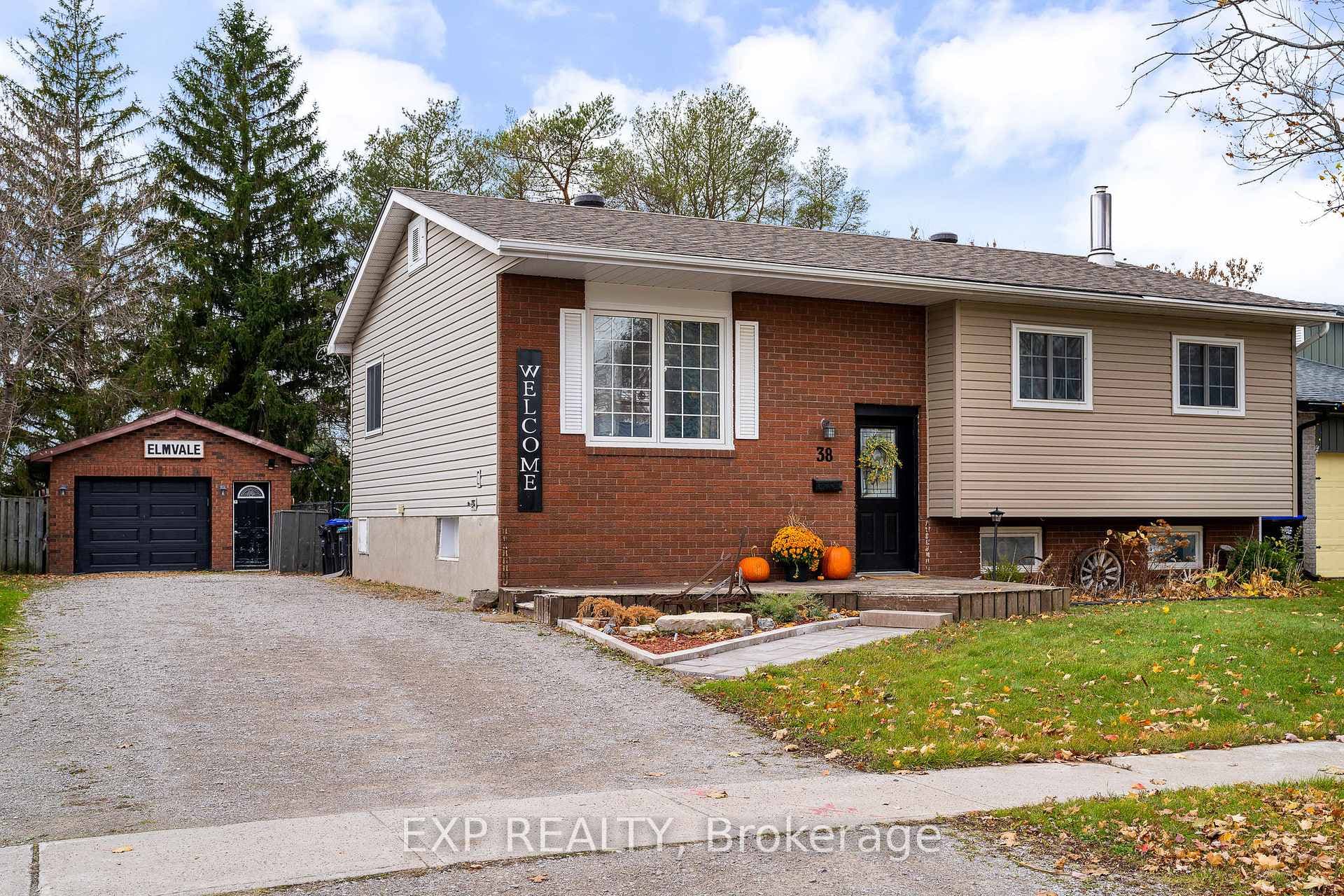 38 Centennial Avenue photo 1