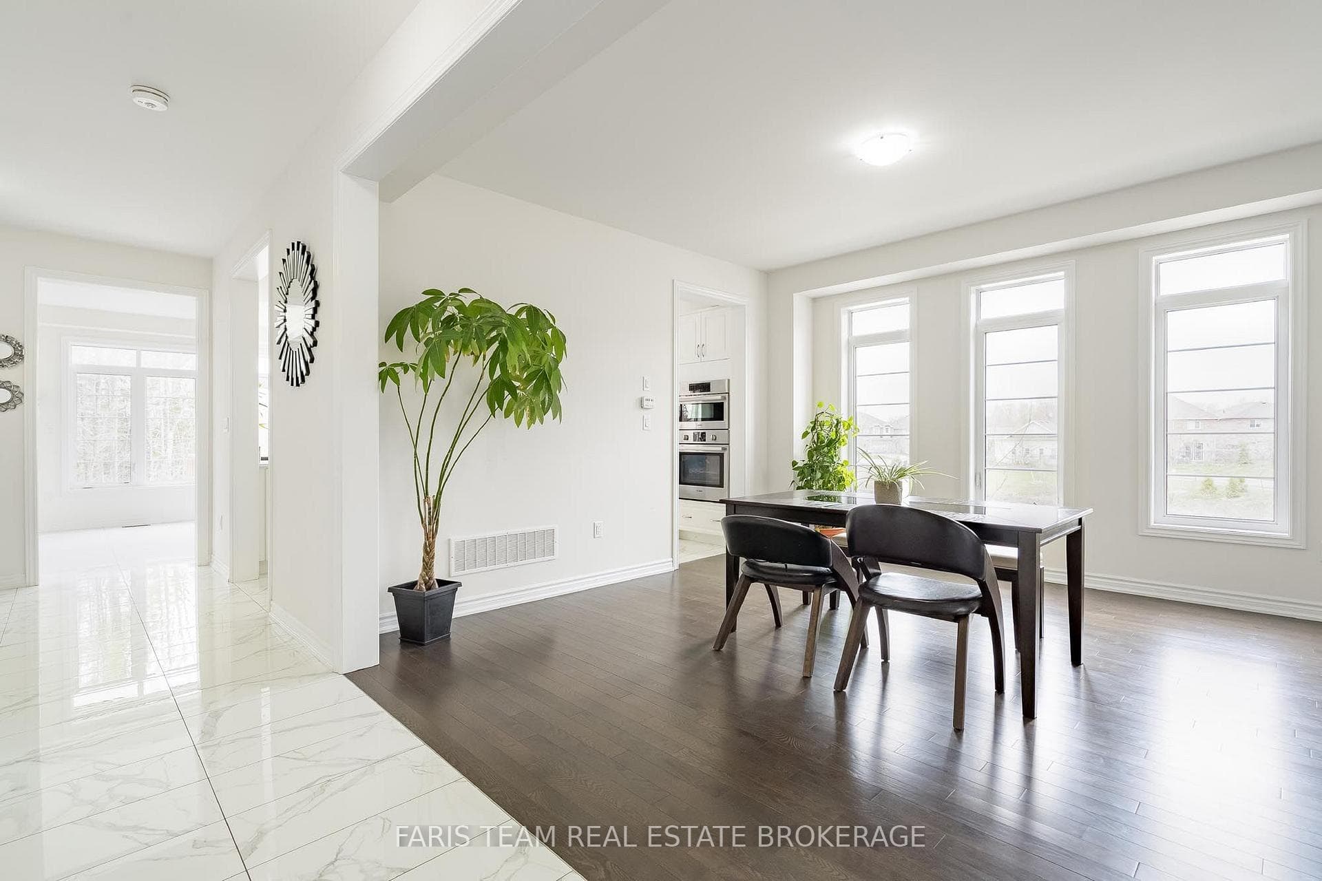 2263 Lozenby Street photo 13