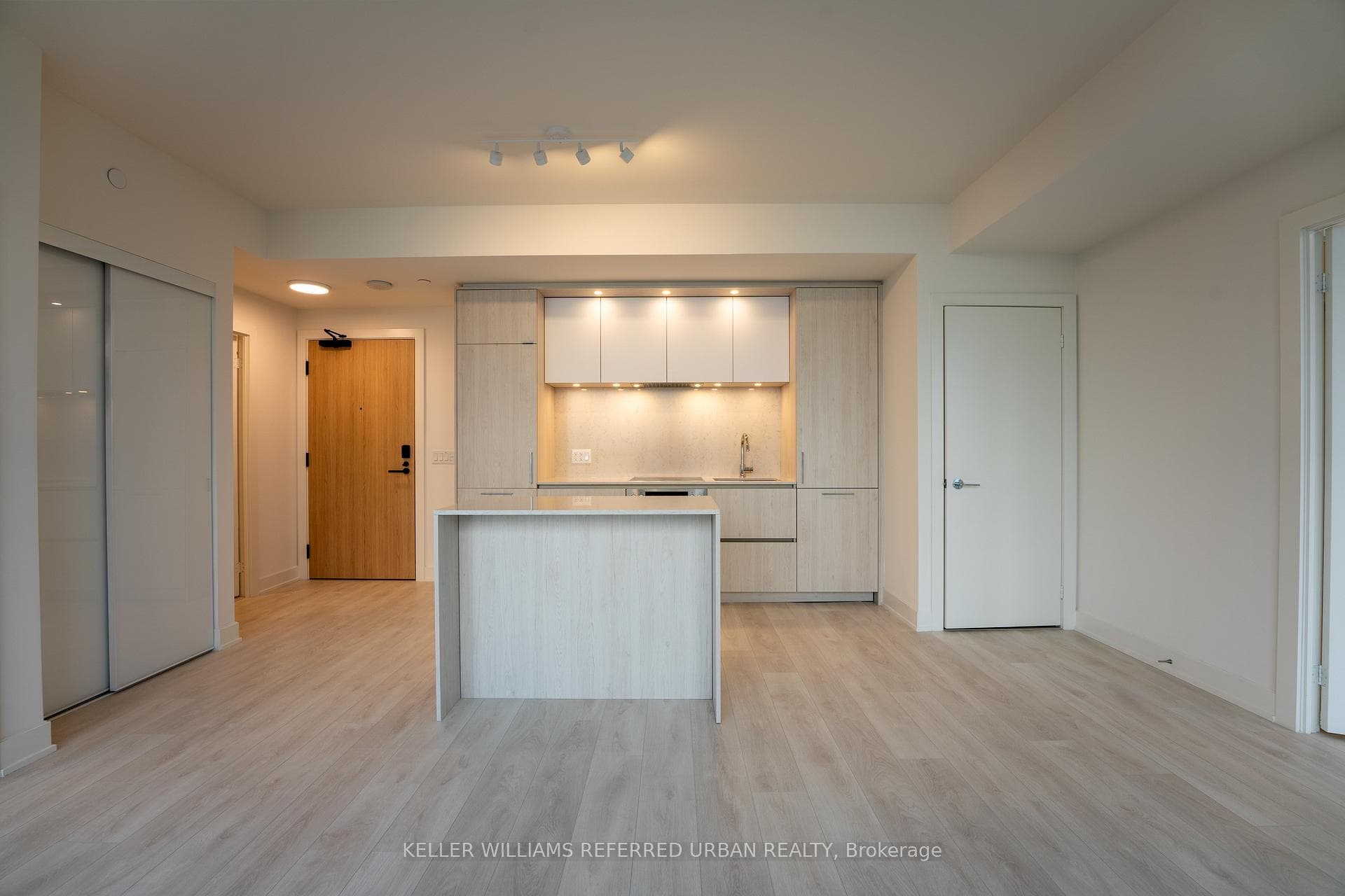Kitchen - 15 Mercer Street #3301