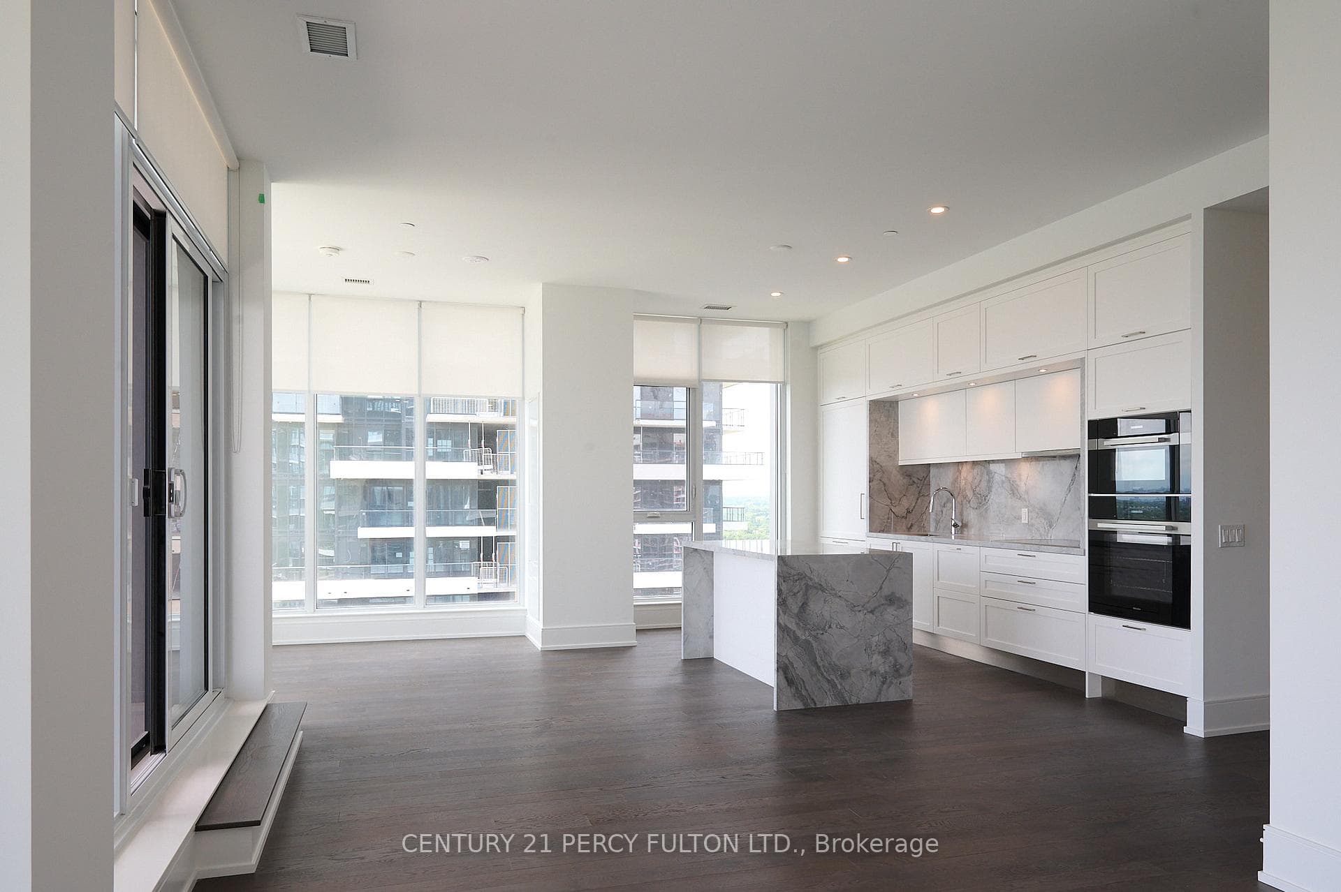 20 Inn on the park Drive Unit PH 37 photo 8