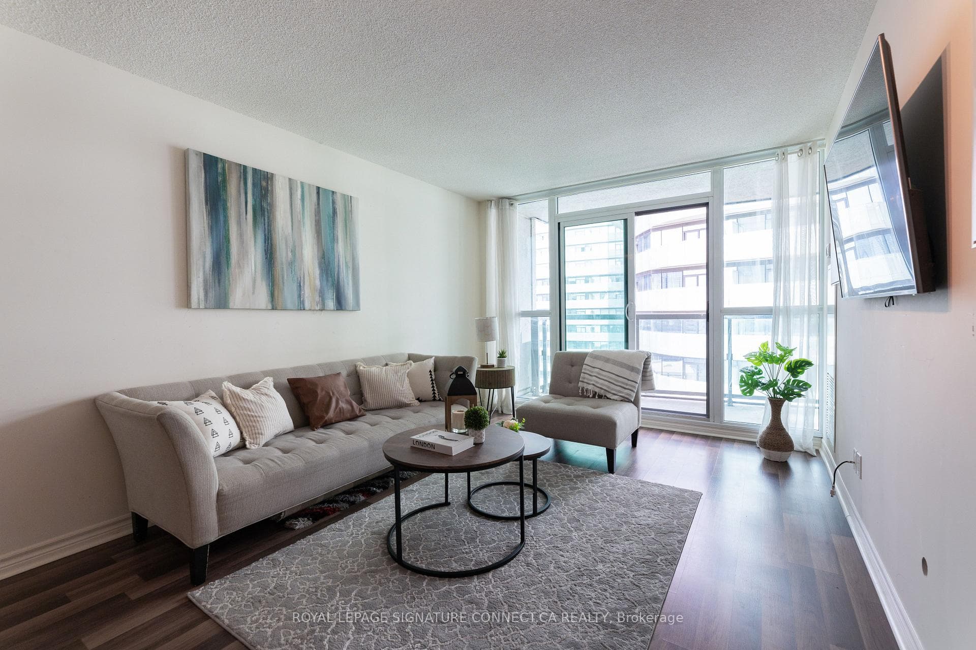 19 Grand Trunk Crescent Unit 3707 photo 7