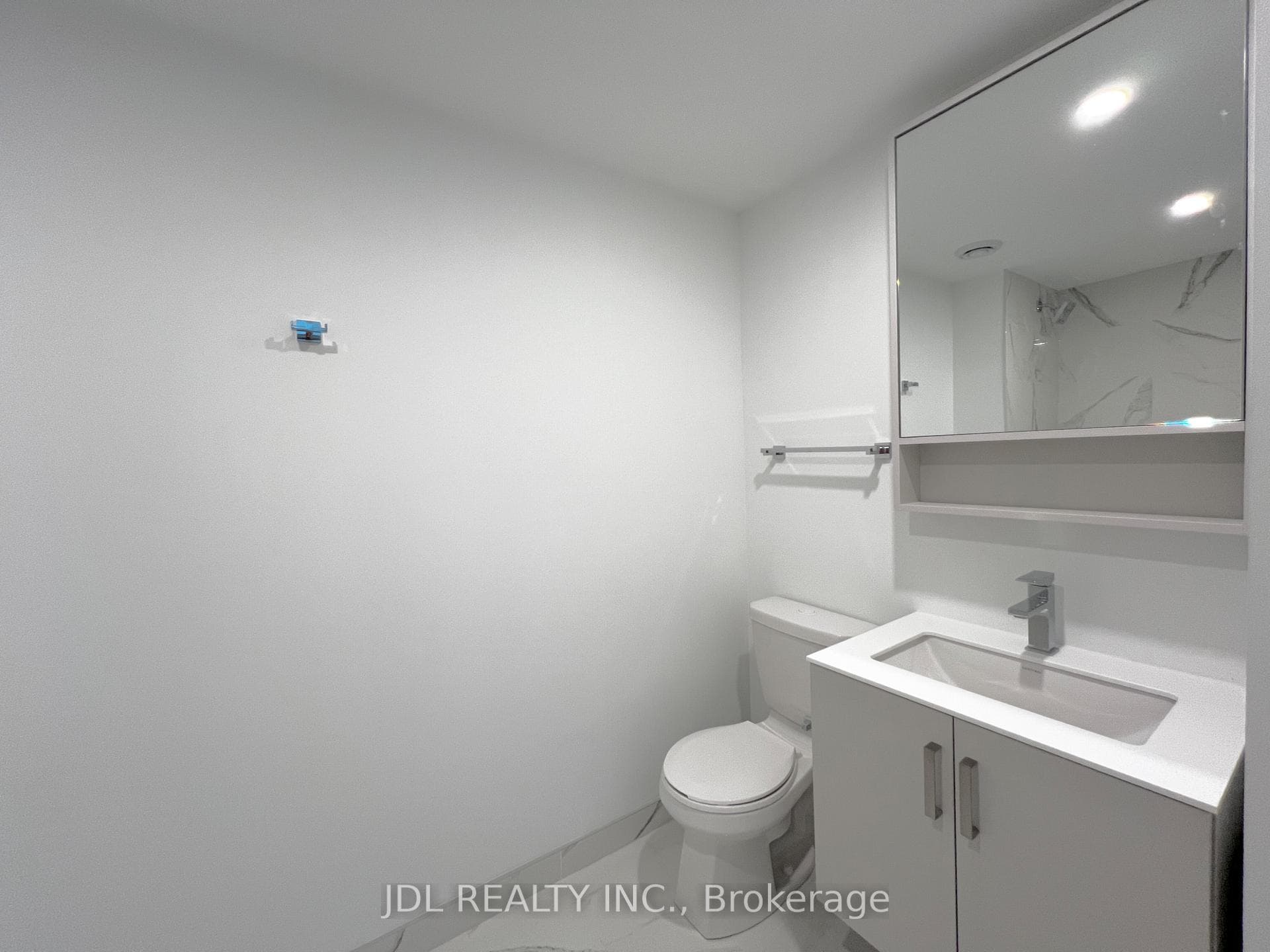 88 Queen Street Unit 3207 photo 15