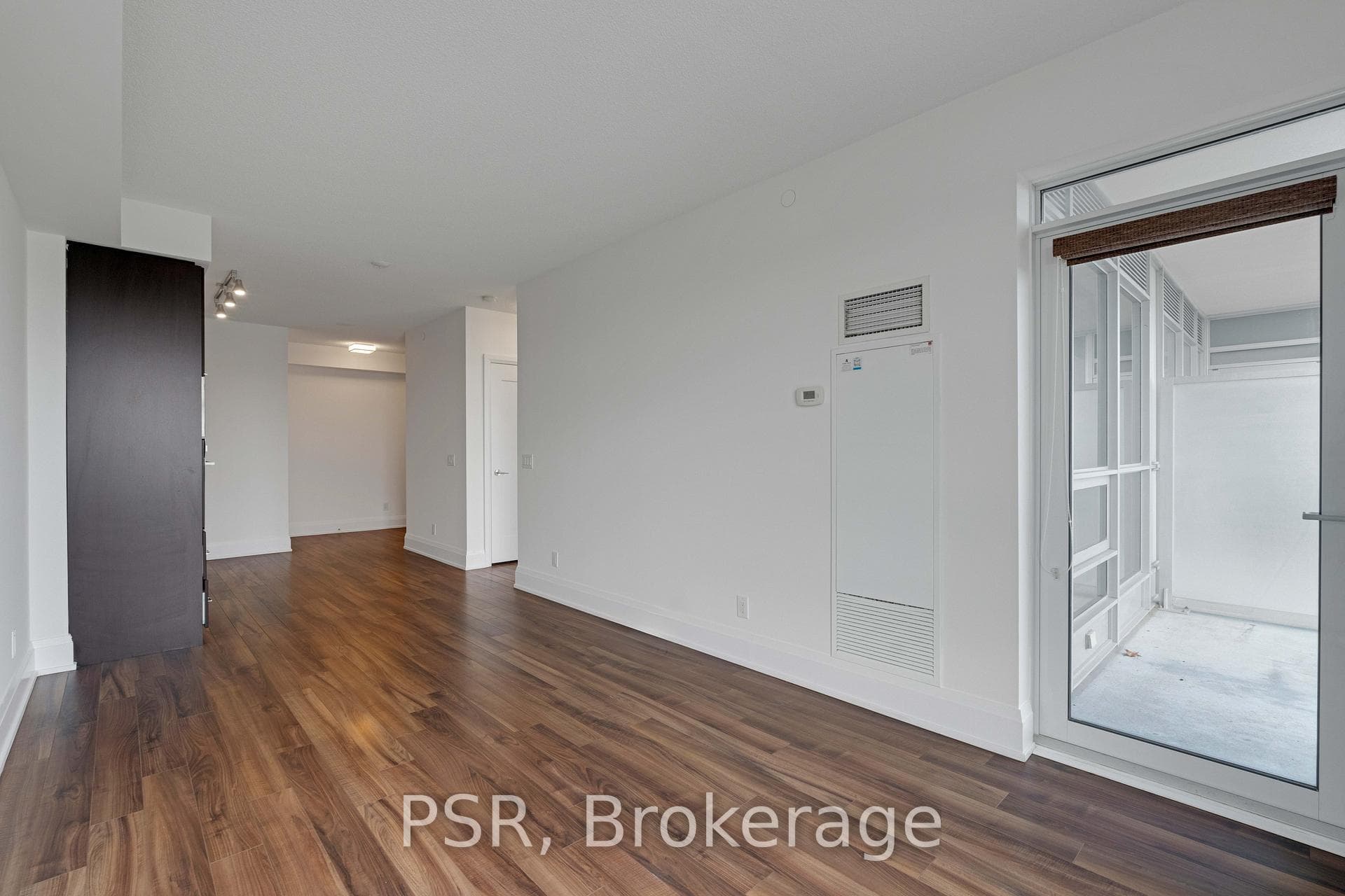 120 Harrison Garden Boulevard Unit 729 photo 6