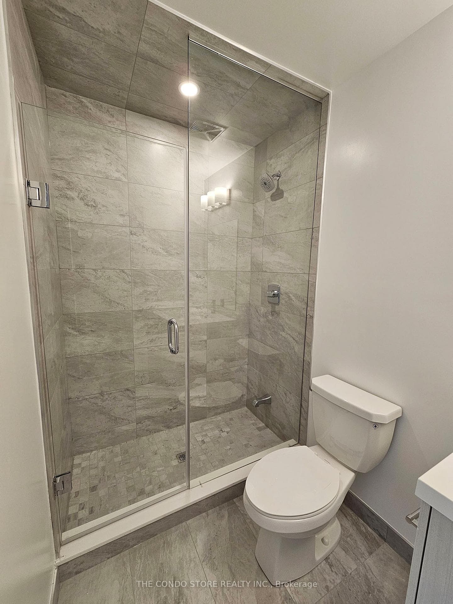 286 Main Street Unit 206 photo 17