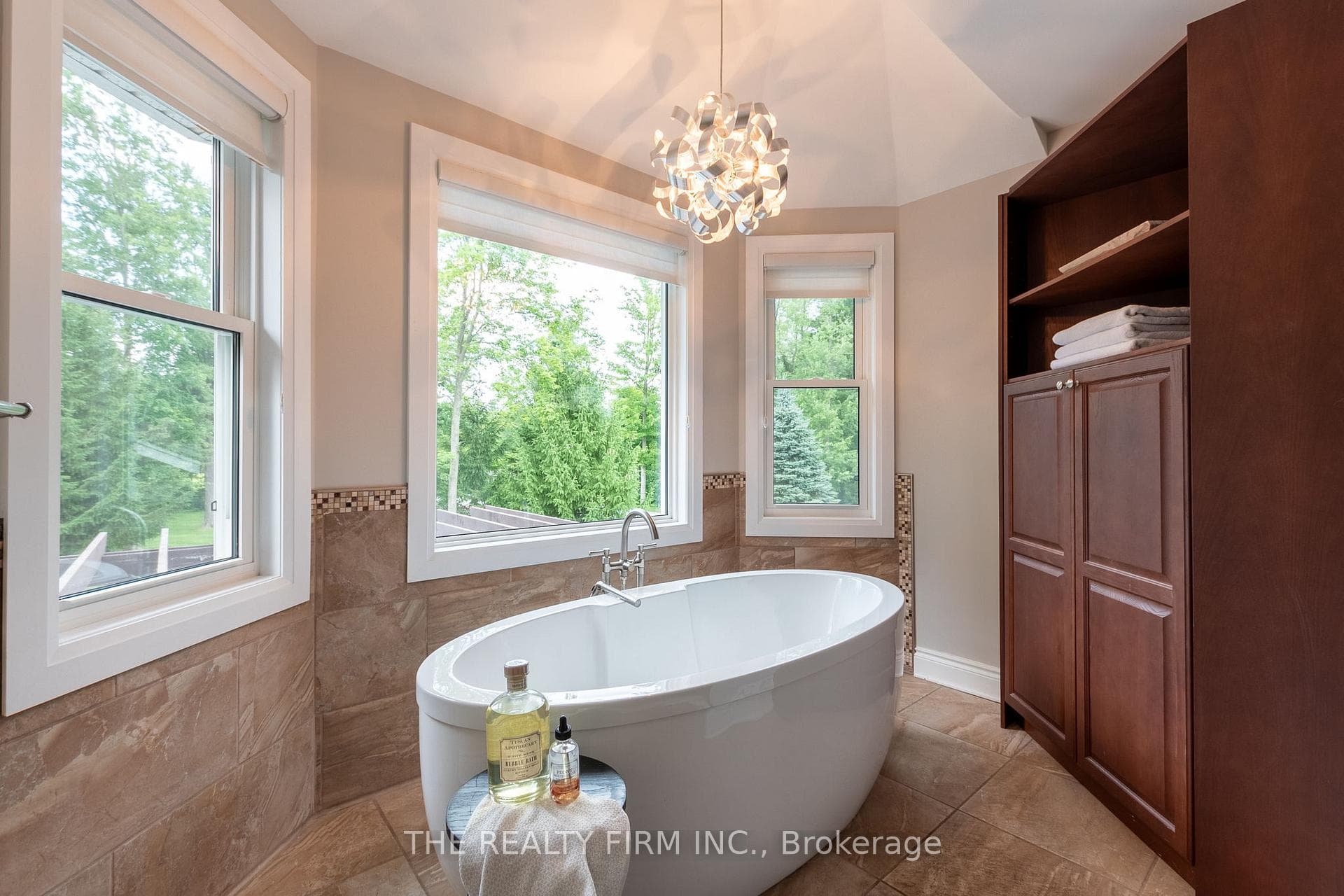 20 Lansdowne Park Crescent photo 18