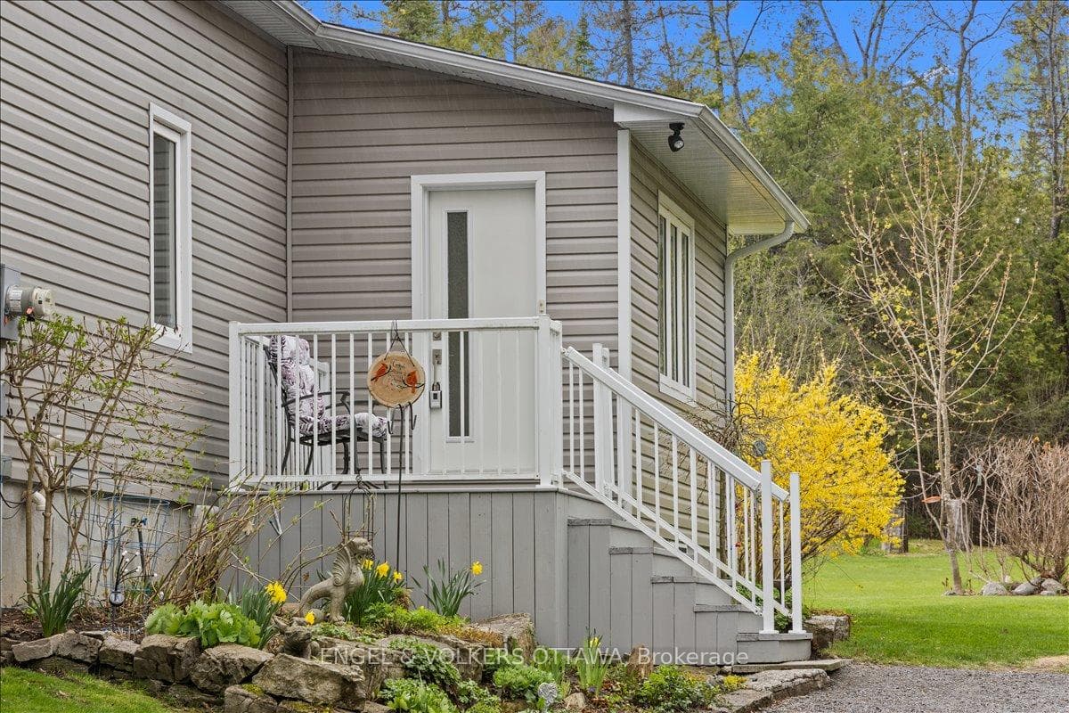 4841 Torbolton Ridge photo 4