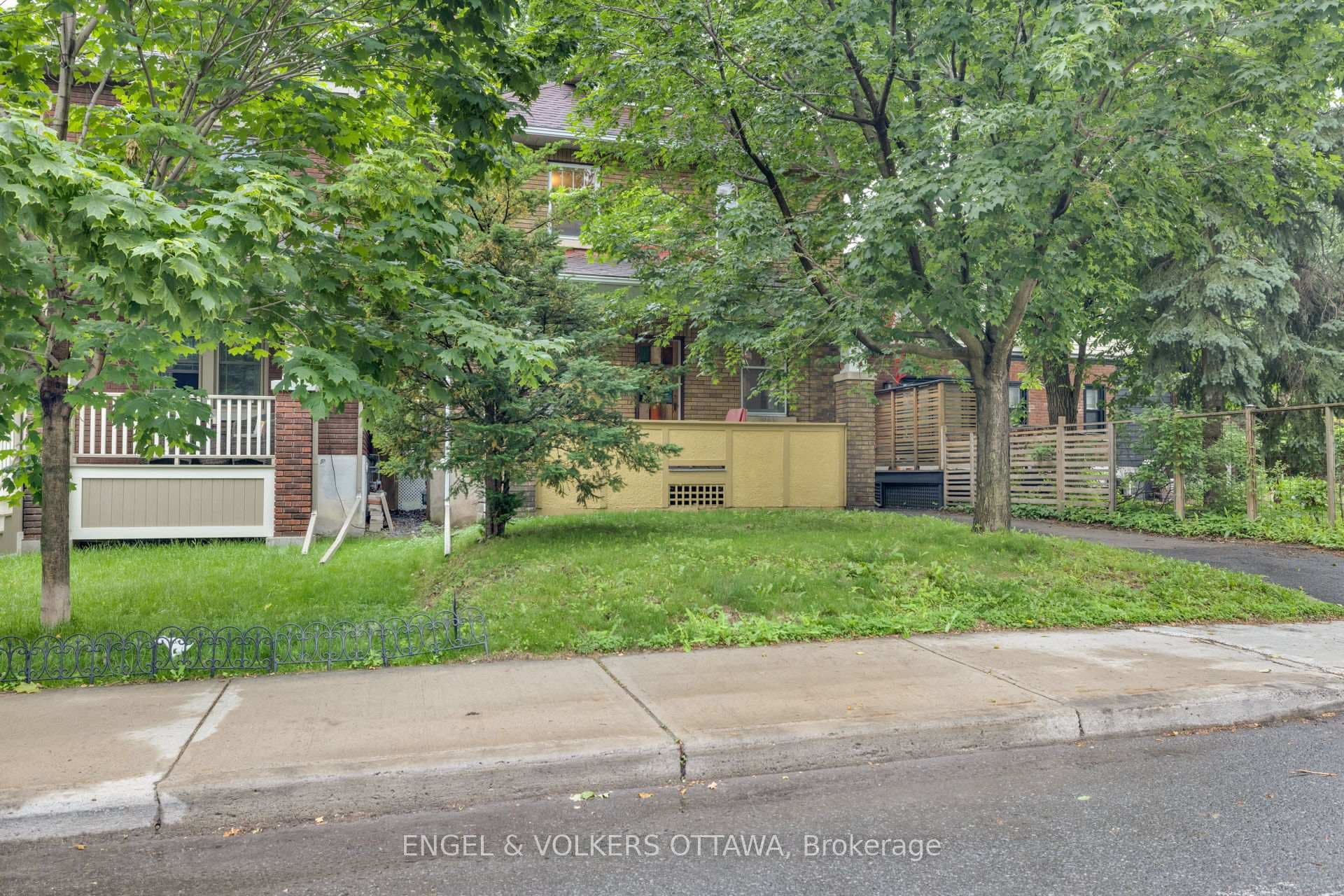 54 Glendale Avenue photo 3