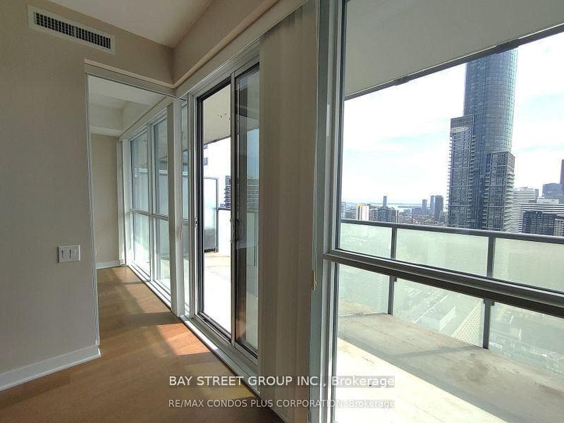 15 Grenville Street Unit 3802 photo 12