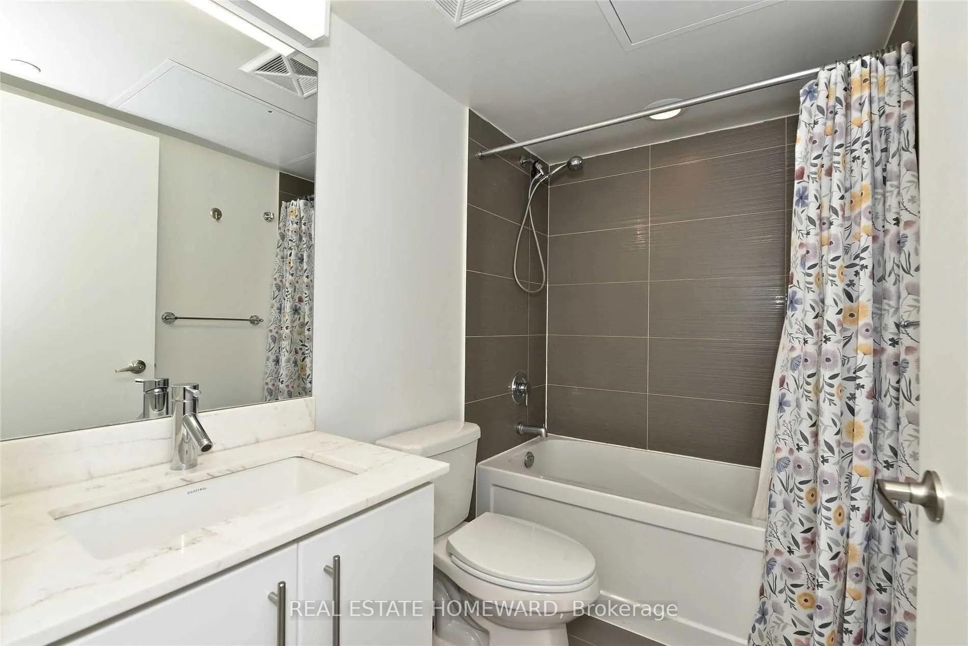58 Orchard View Boulevard Unit 602 photo 13