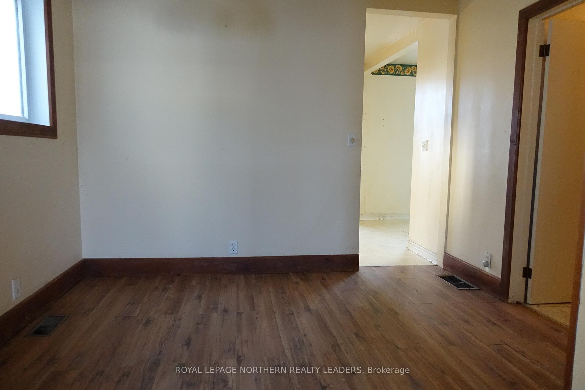 186 Maple Street photo 26