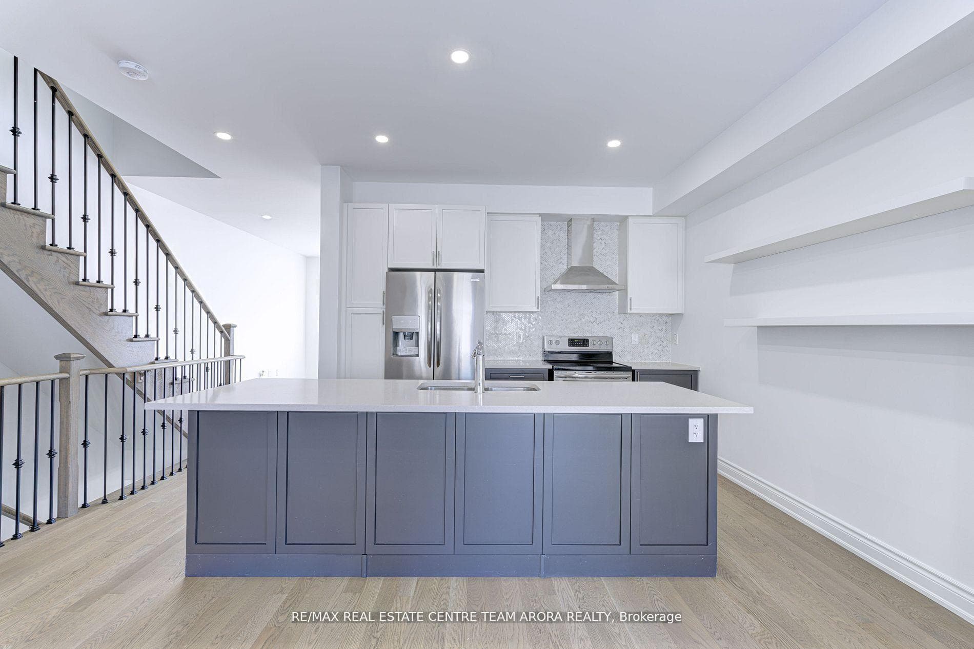 8585 Financial Drive photo 19
