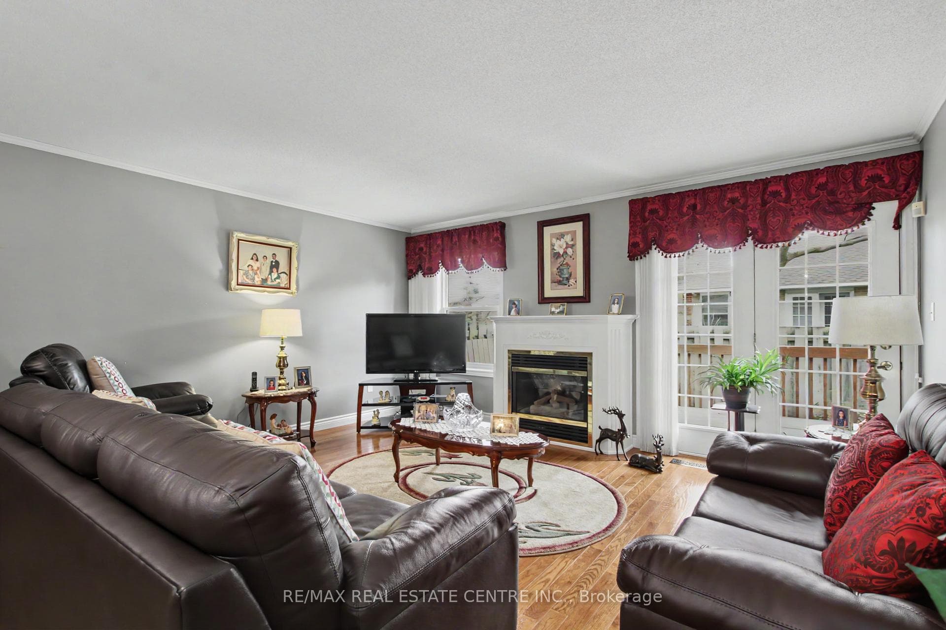 Spacious Living Room