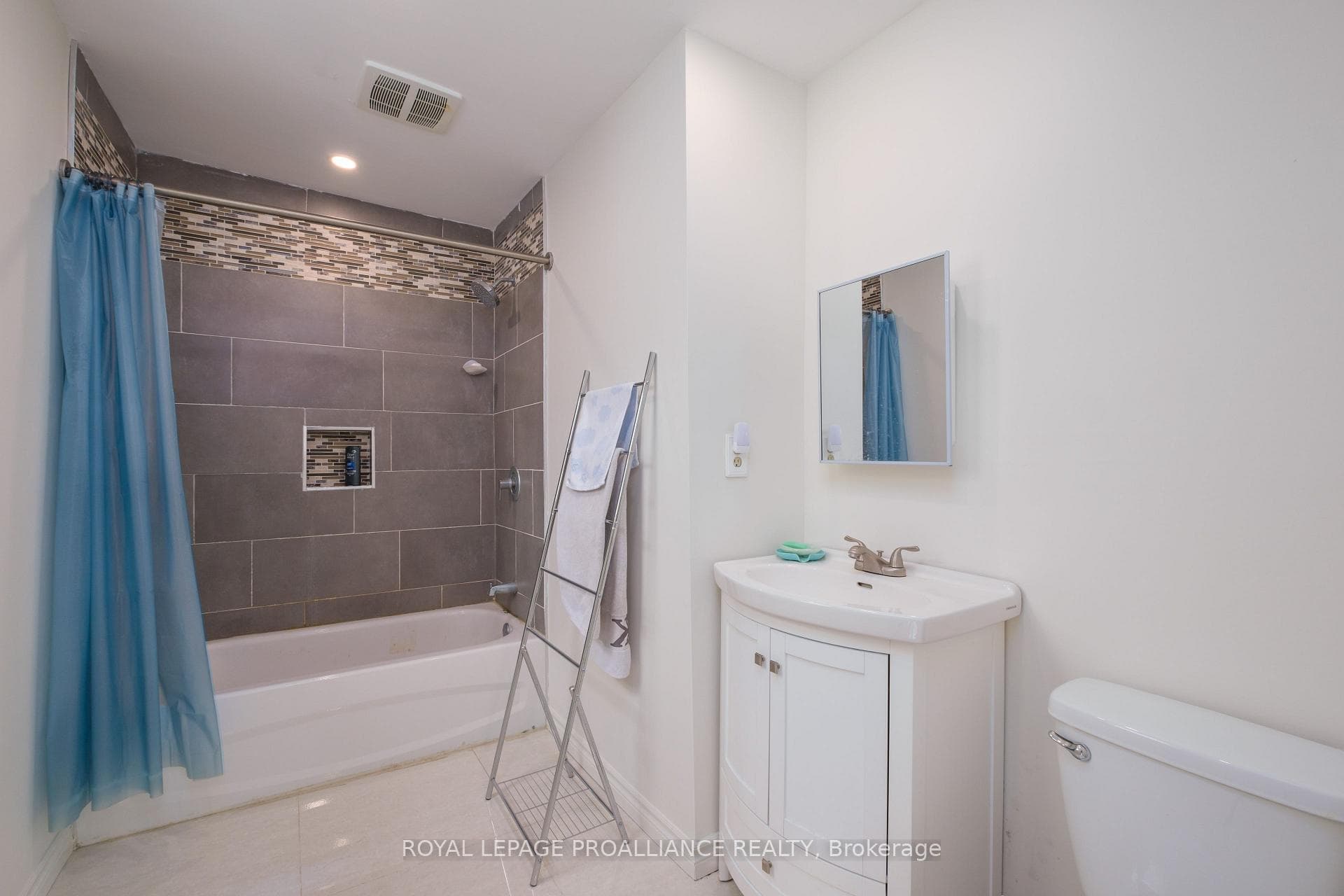 272 Patrick Street photo 13