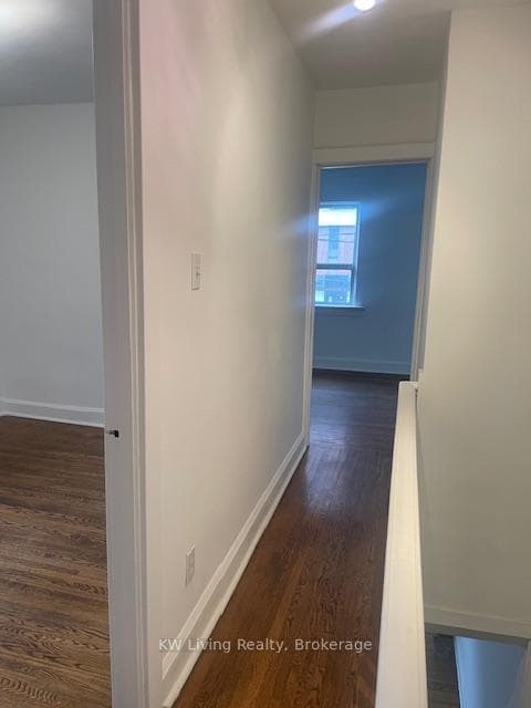 537 Eglinton Avenue photo 16