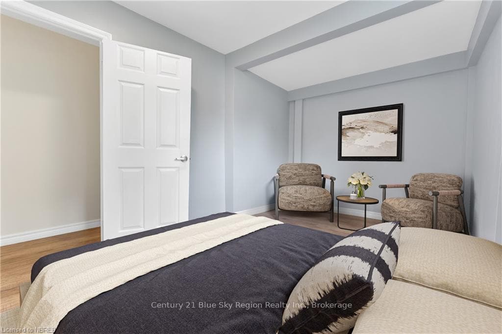 680 HARDY Street photo 15