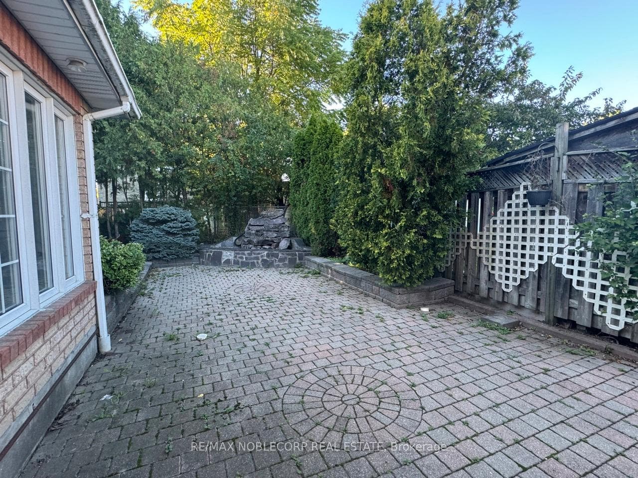 515 Louis Drive Unit Upper photo 13
