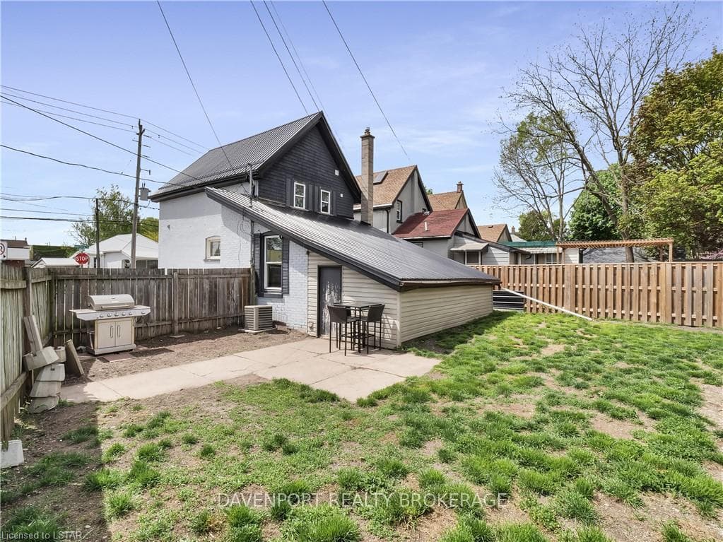 106 RECTORY Street photo 35