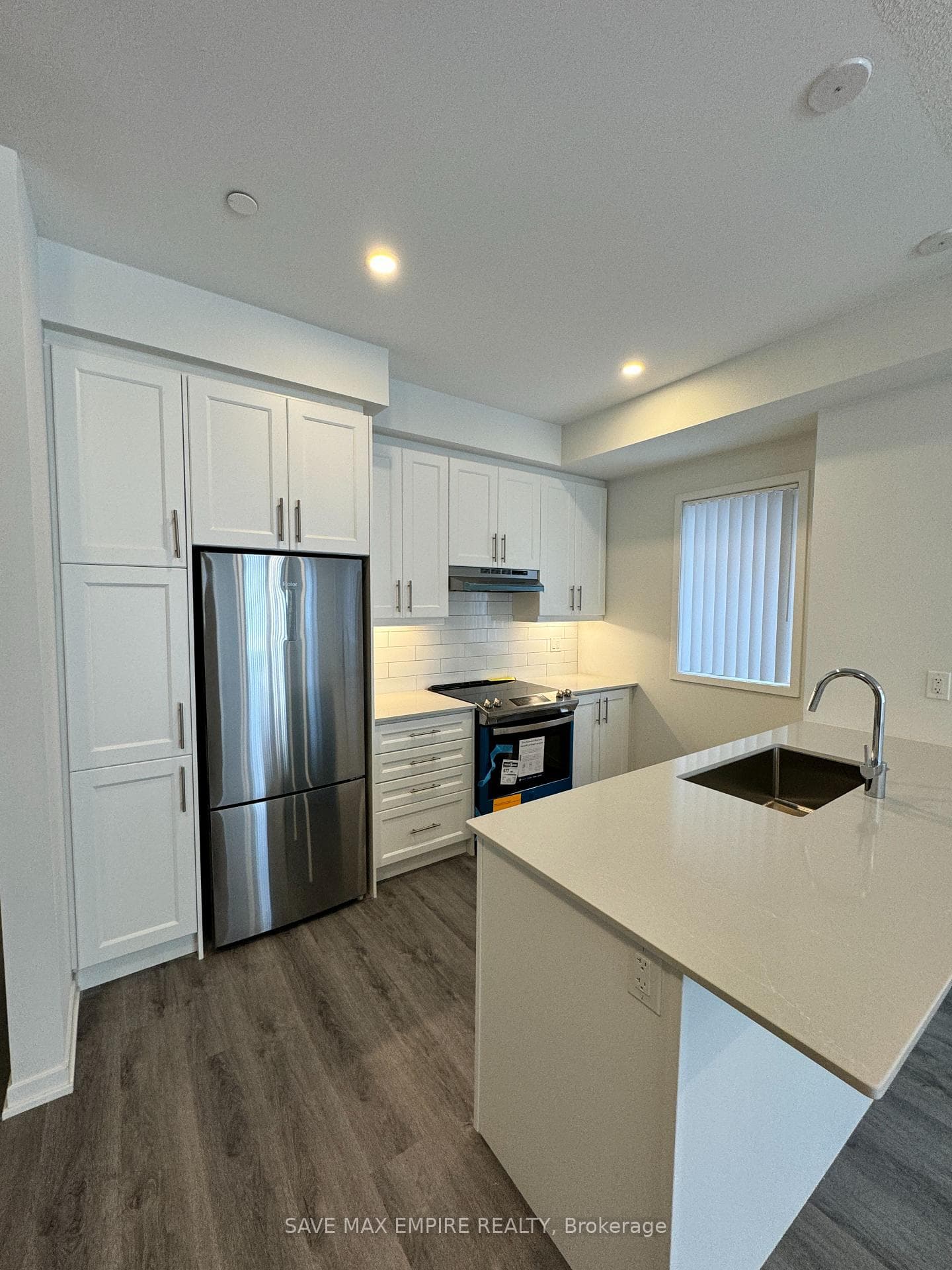 140 Honeycrisp Crescent Unit 300 photo 17