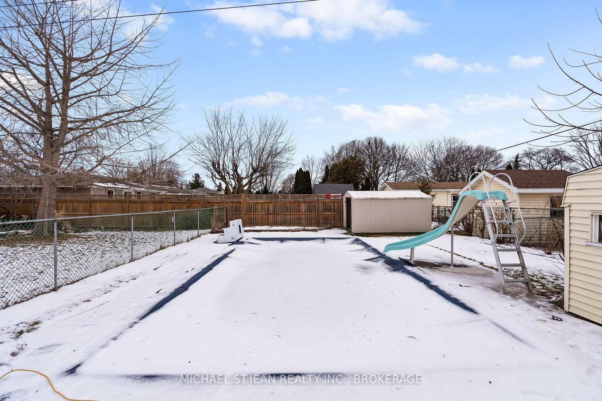 96 Leaside Drive photo 8