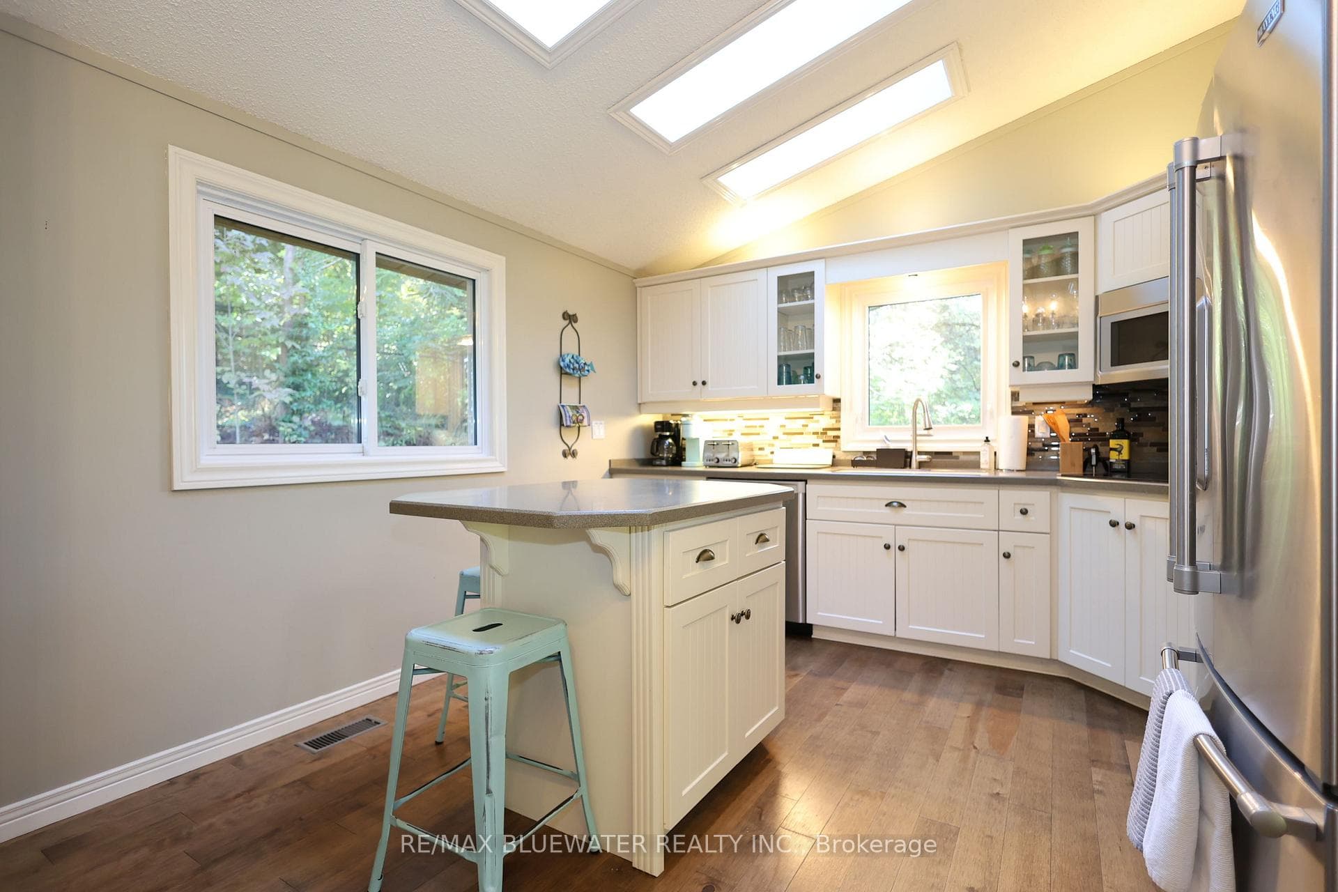 5429 Lake Valley Grove Road photo 14